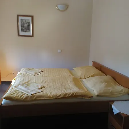 Lukas Карлові Вари